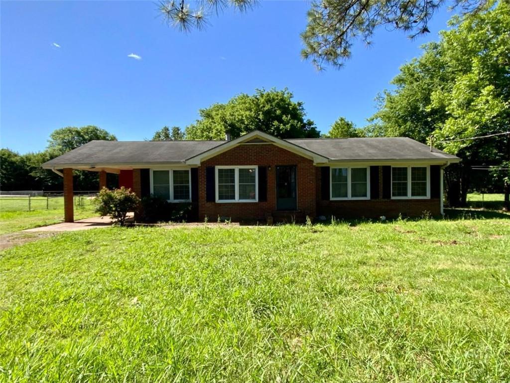 995 Gadsden Rd., Cave Spring, GA 30124