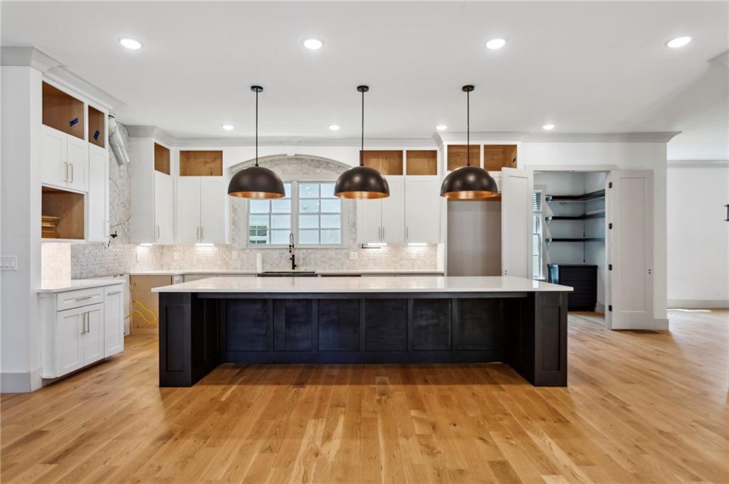 2153 Cooper Lake Rd., Smyrna, GA 30080
