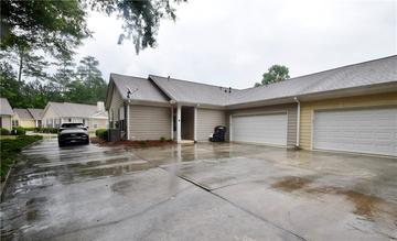 179 Camry Ln., Grayson, GA 30017