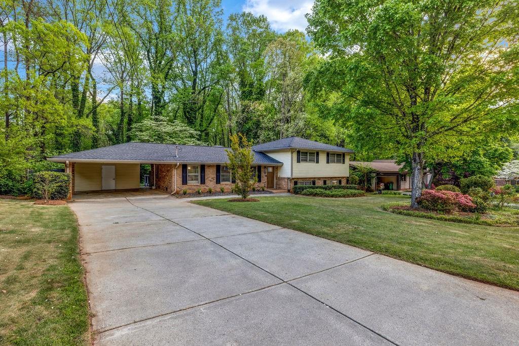 2921 Country Squire Ln., Decatur, GA 30033