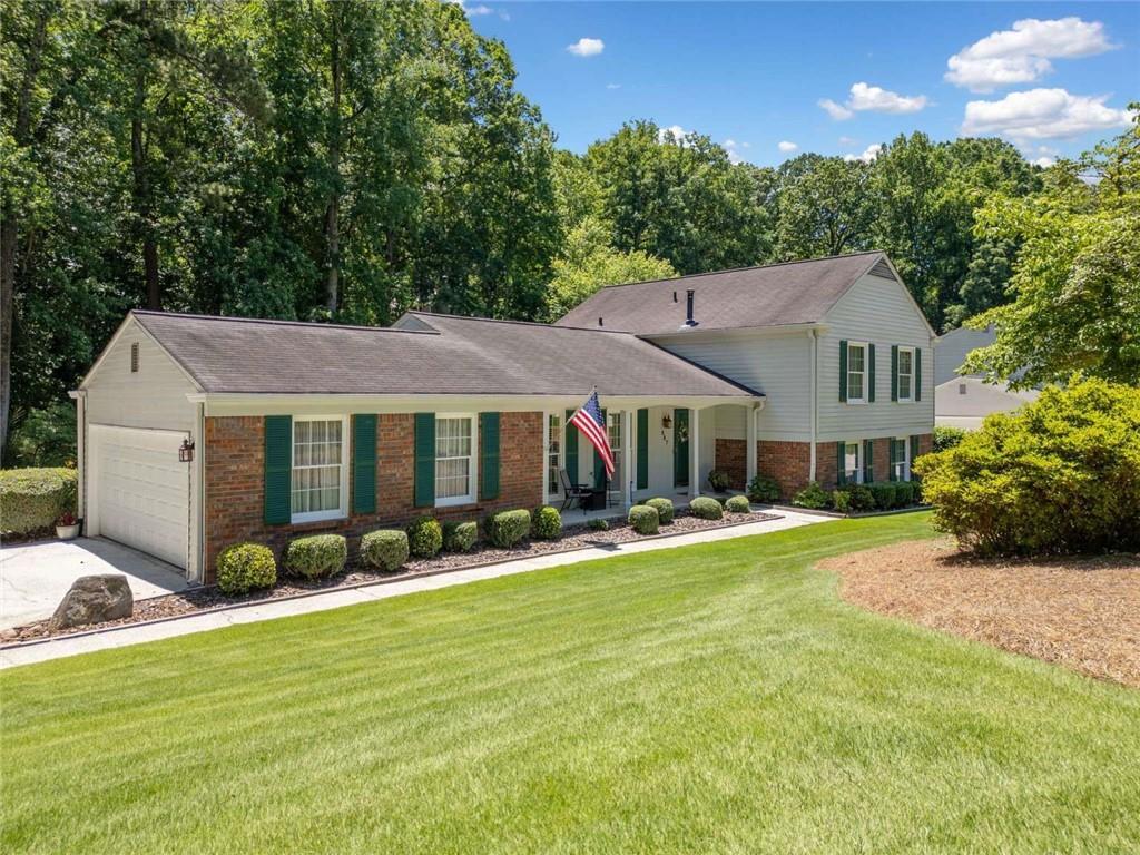 237 Lamplighter Ln., Marietta, GA 30067