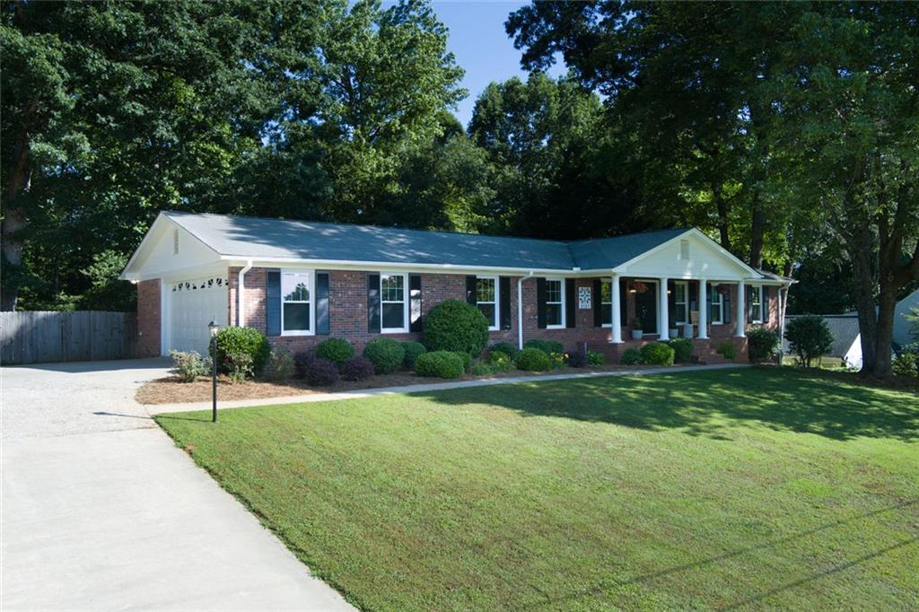 2121 Elysian Cir., Gainesville, GA 30501