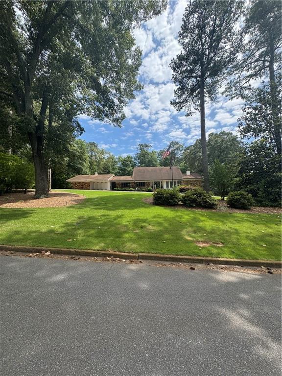 10 Woodland Dr., Cartersville, GA 30120