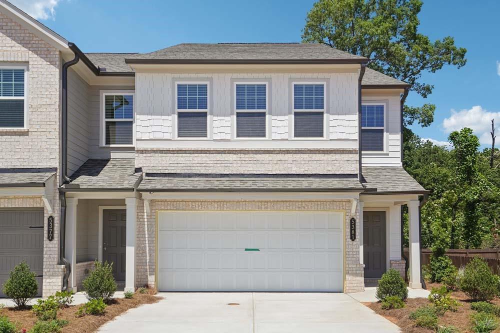 5381 Frontier Ct., Flowery Branch, GA 30542