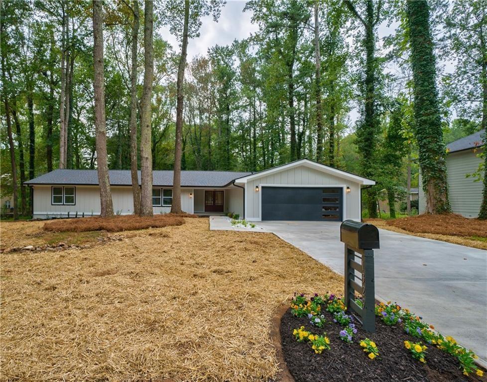 1329 Hidden Hills Pkwy., Stone Mountain, GA 30088