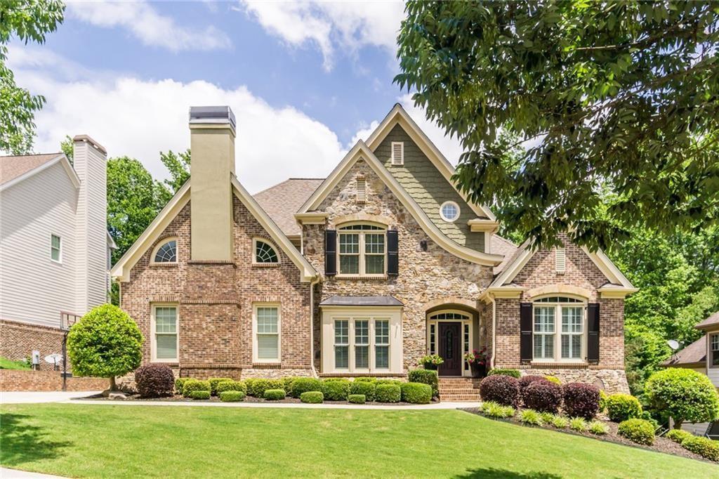 702 Crescent Cir., Canton, GA 30115