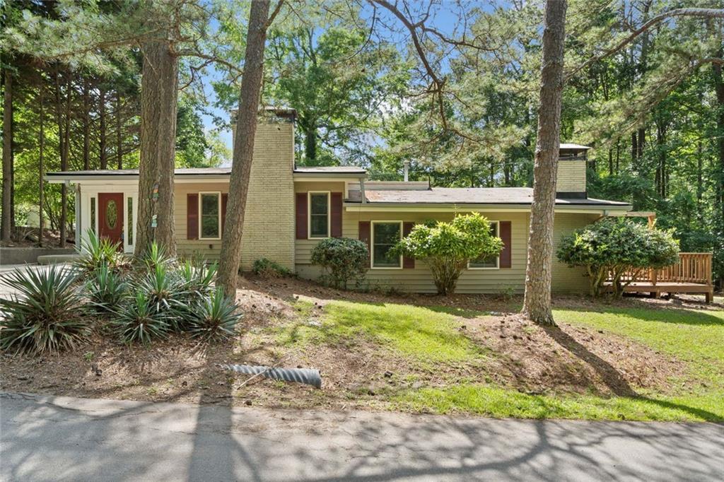 609 Redwood Drive Dr., Woodstock, GA 30189
