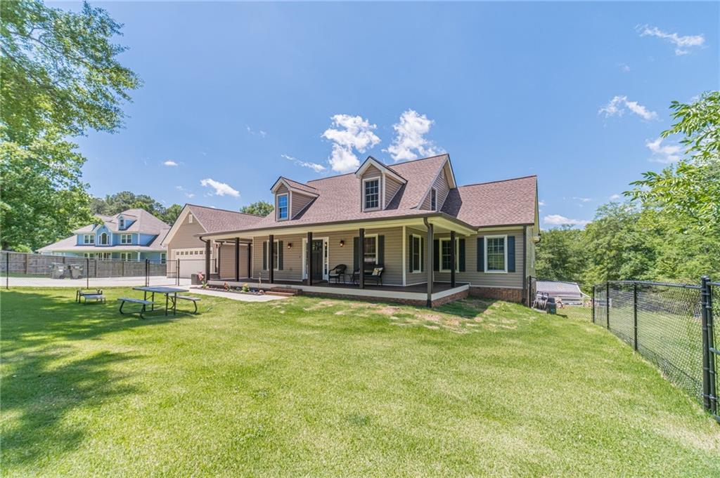 3040 Sandy Creek Ct., Loganville, GA 30052