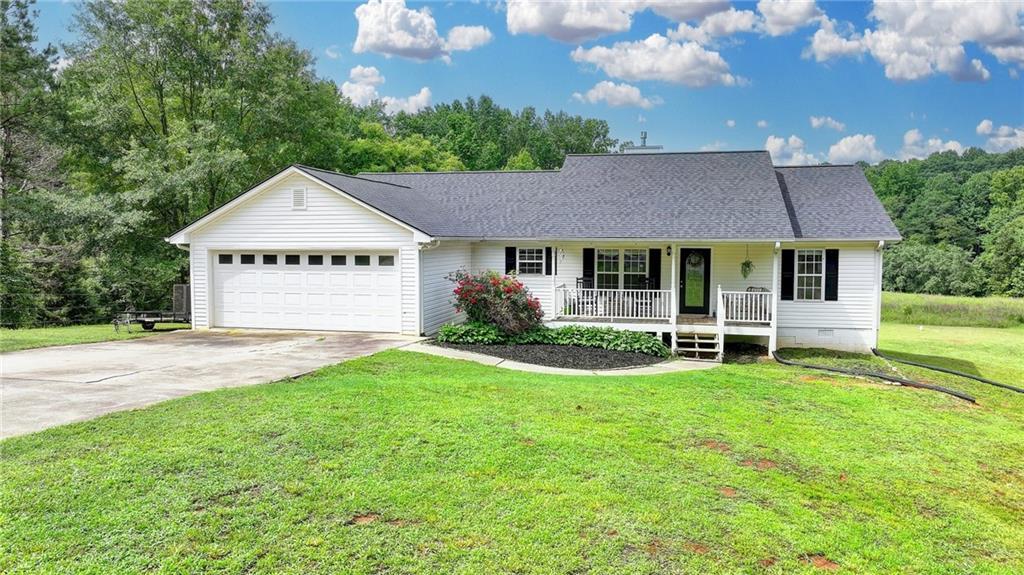 509 Banyon Creek Dr., Talmo, GA 30575