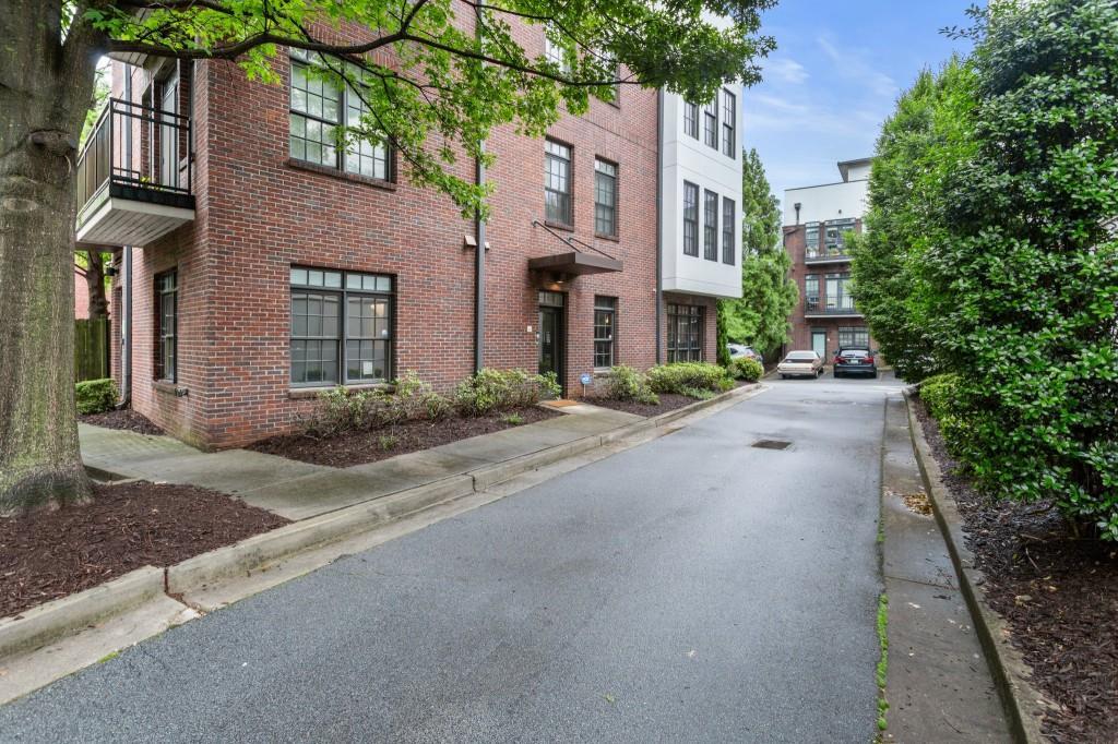 1300 Dekalb Ave. #711, Atlanta, GA 30307