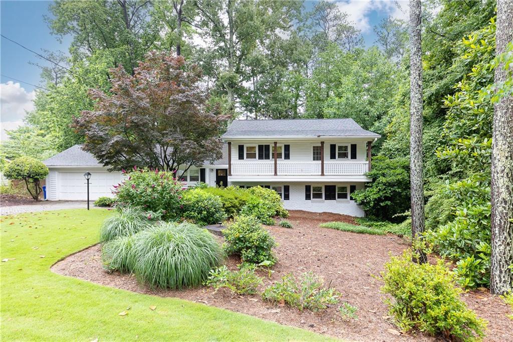 1329 W Nancy Creek Dr., Brookhaven, GA 30319