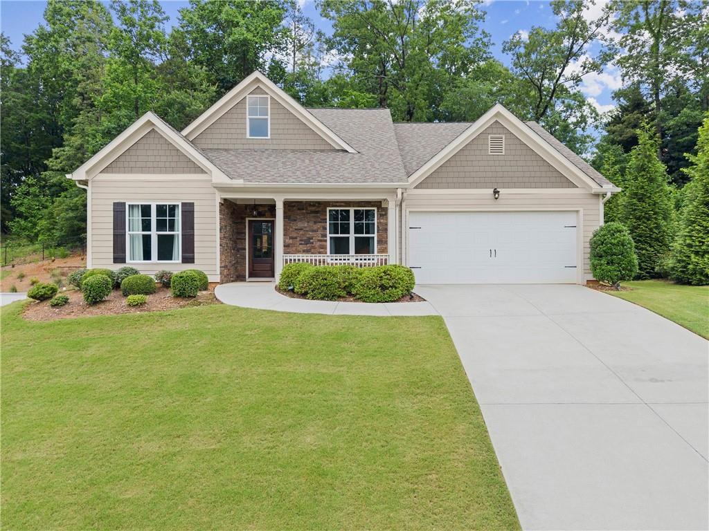 3521 Phoenix Cove Dr., Gainesville, GA 30506