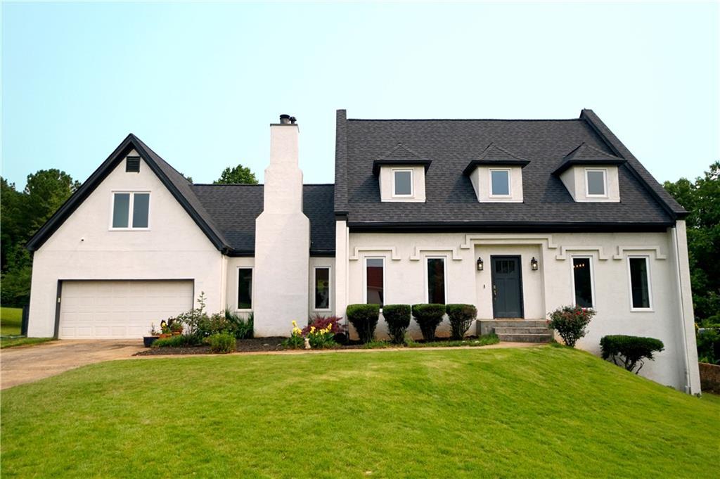 1645 Oakfield Ln., Roswell, GA 30075