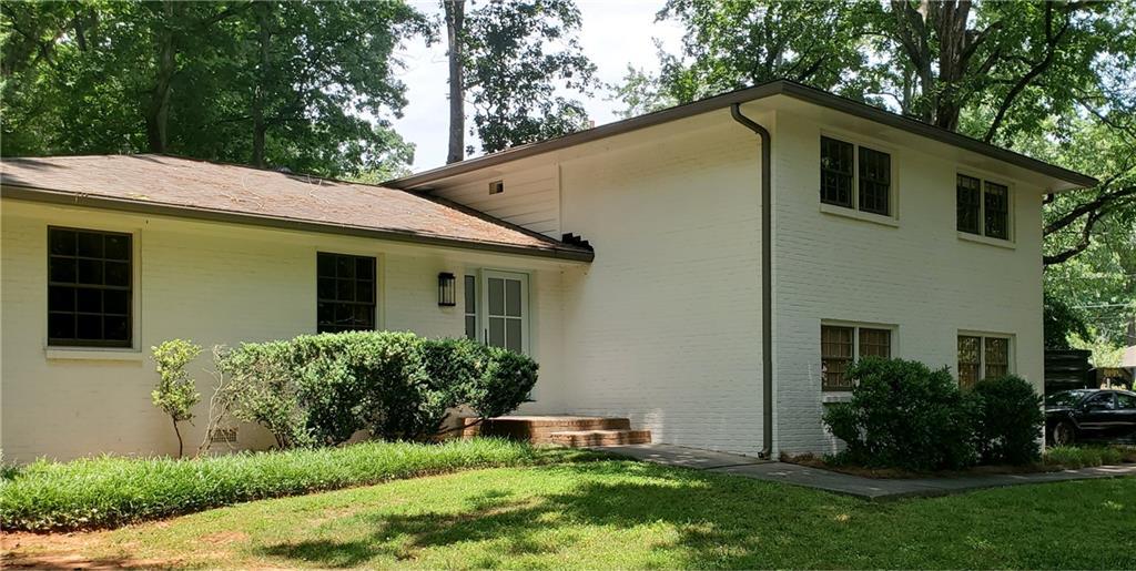 4485 Lake Ivanhoe Dr., Tucker, GA 30084