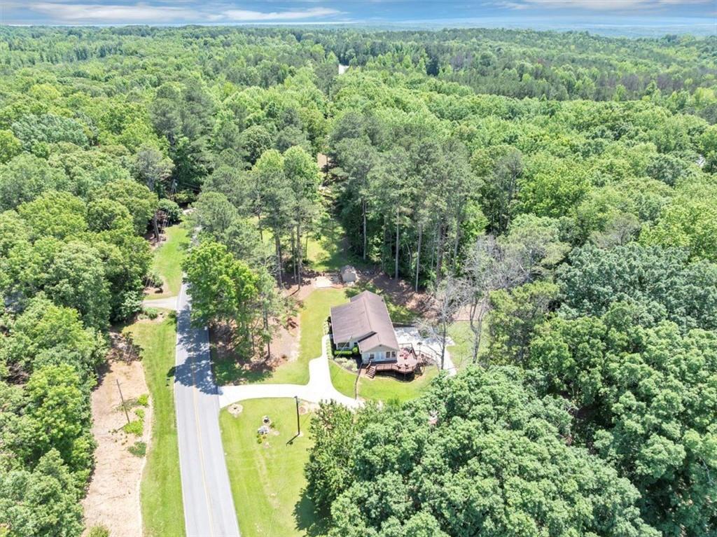 586 Old Bushmill Rd., Bremen, GA 30110