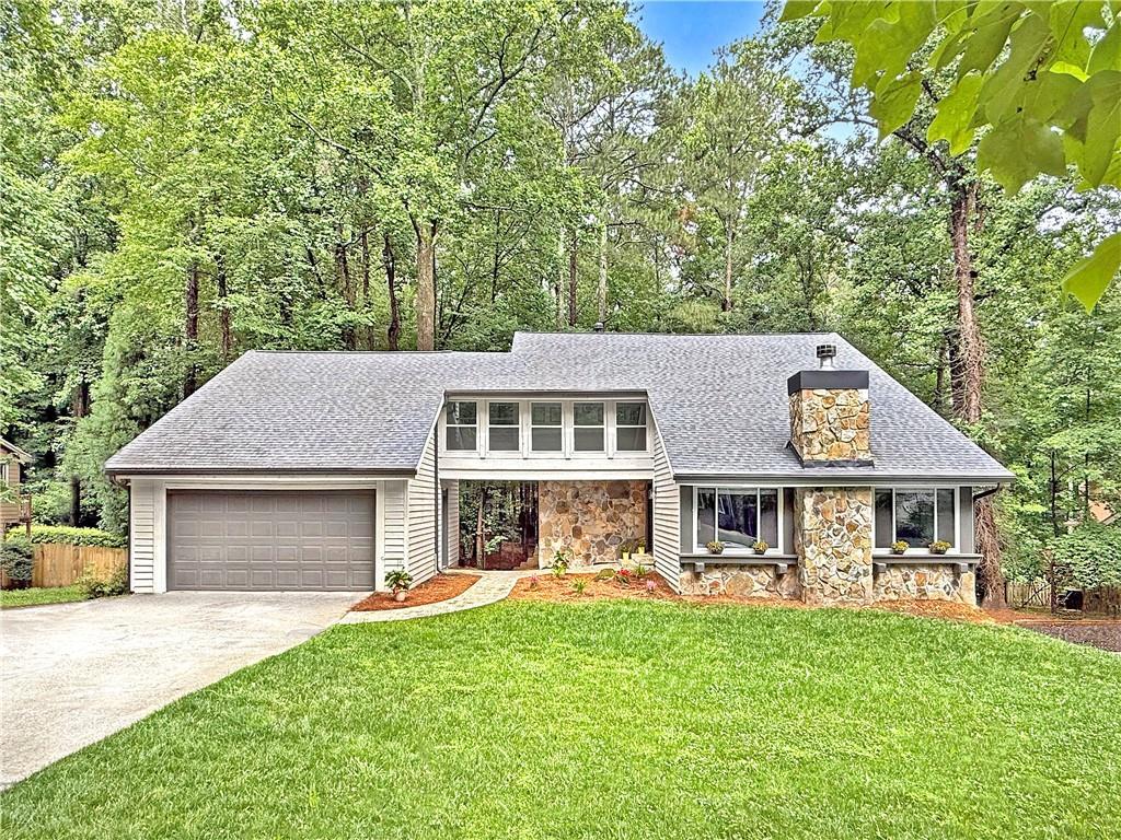 2435 Roxburgh Dr., Roswell, GA 30076