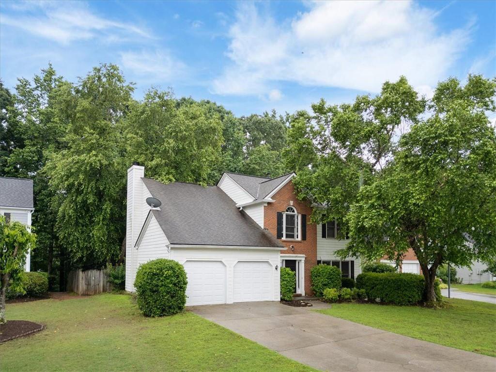 10795 Glenbarr Dr., Johns Creek, GA 30097