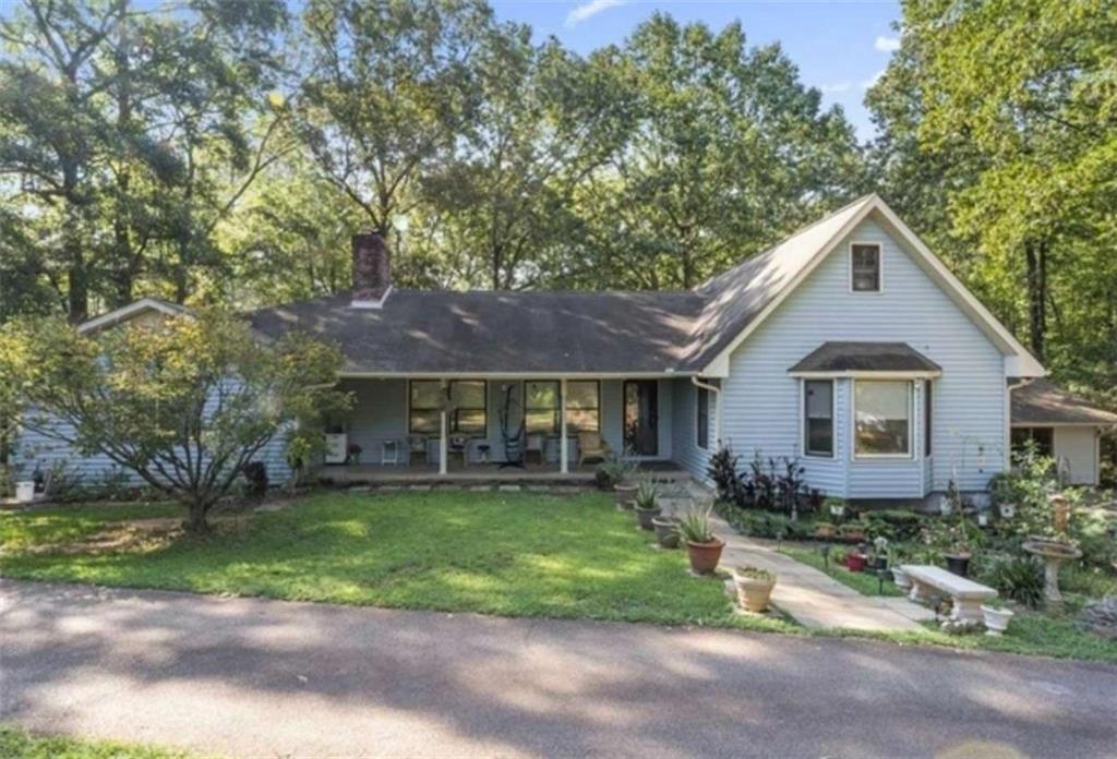 2371 Leguin Mill Rd., Locust Grove, GA 30248