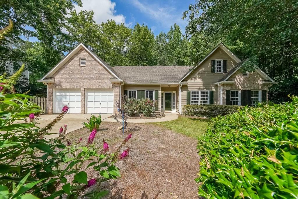 780 Karingway Ln., Kennesaw, GA 30152