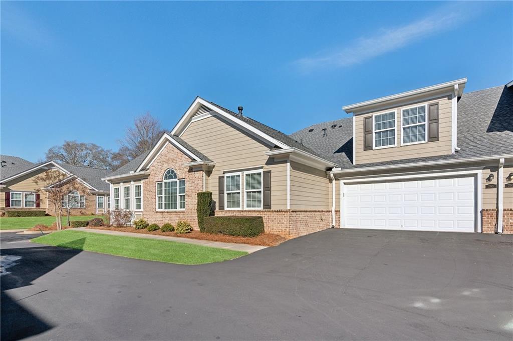 2565 Grapevine Cir. #103, Cumming, GA 30041