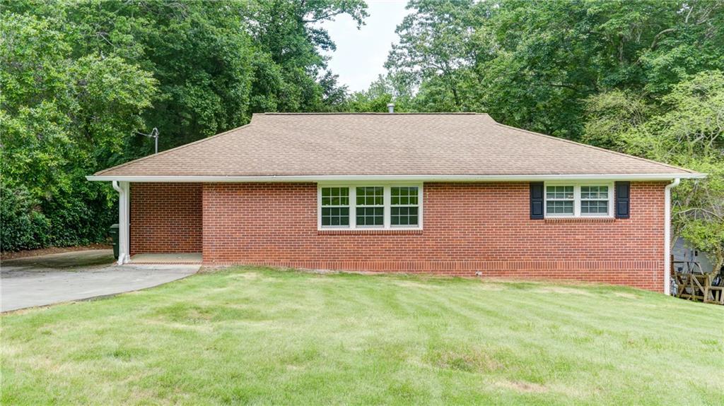 256 Indian Tr., Marietta, GA 30068