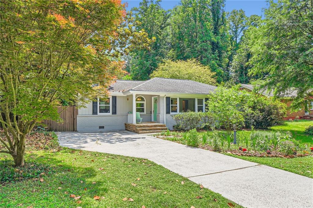 2205 Desmond Dr., Decatur, GA 30033