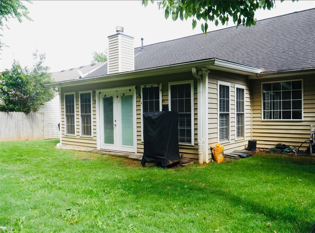 2350 Laurel Pointe Ln., Lawrenceville, GA 30043