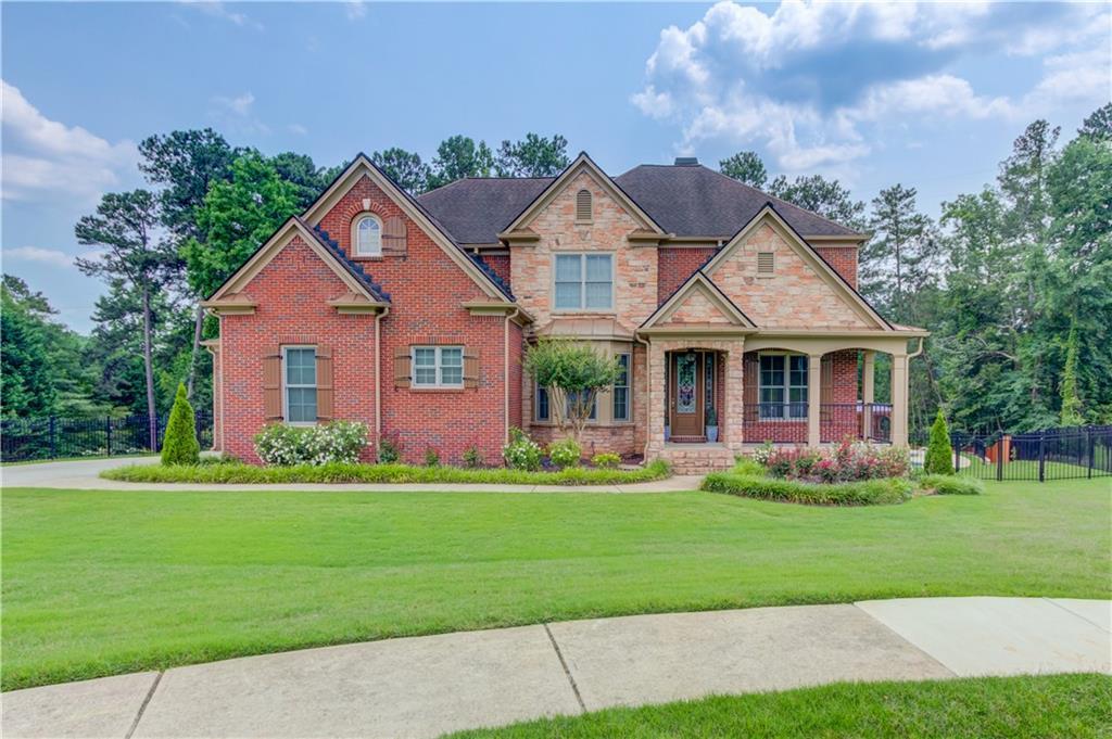 1283 Silver Trace Dr., Lilburn, GA 30047