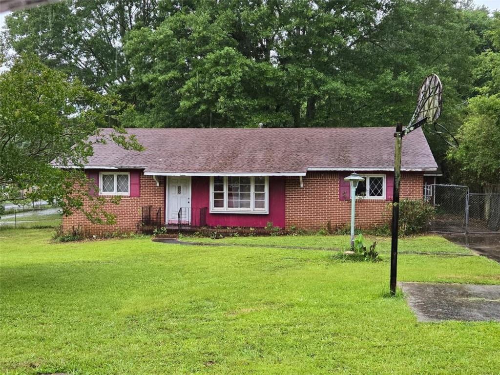 246 Pinetree Cir., Griffin, GA 30223