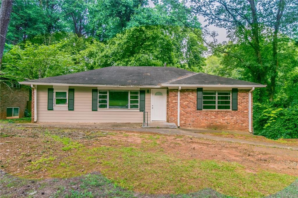 2582 Springdale Rd., Atlanta, GA 30315