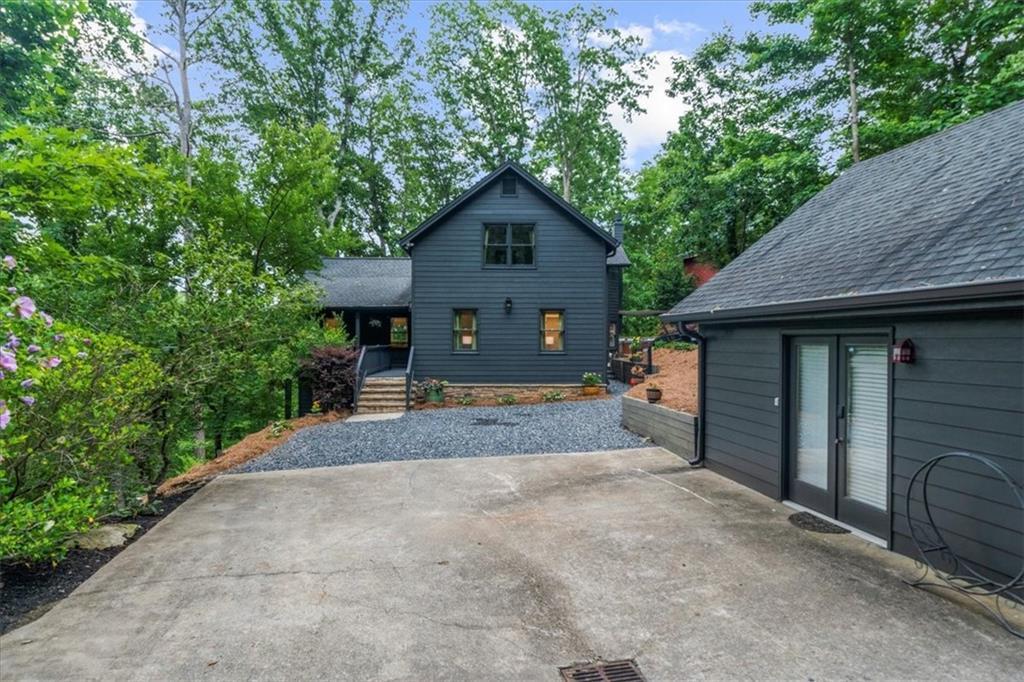 4735 Log Cabin Rd., Gainesville, GA 30504