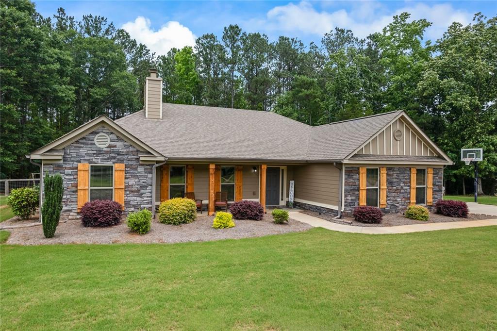 2108 Perry Place Ln., Monroe, GA 30656
