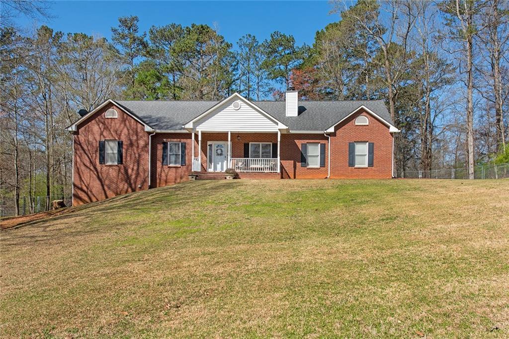 5826 Little Mountain Dr., Ellenwood, GA 30294