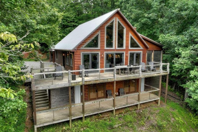 190 Toccoa Heights Rd., Blue Ridge, GA 30513