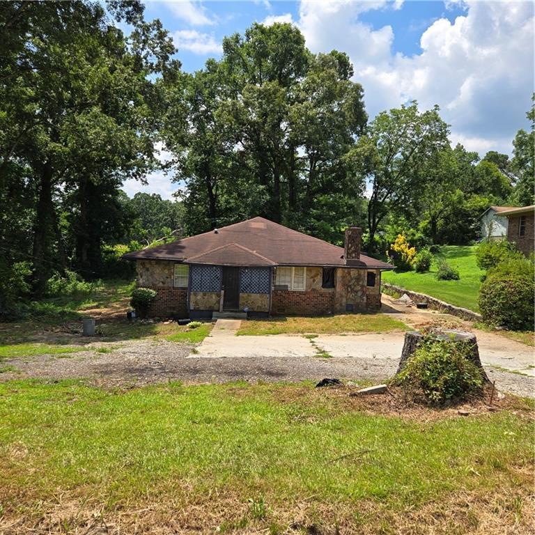 3547 Pleas Dr., Ellenwood, GA 30294