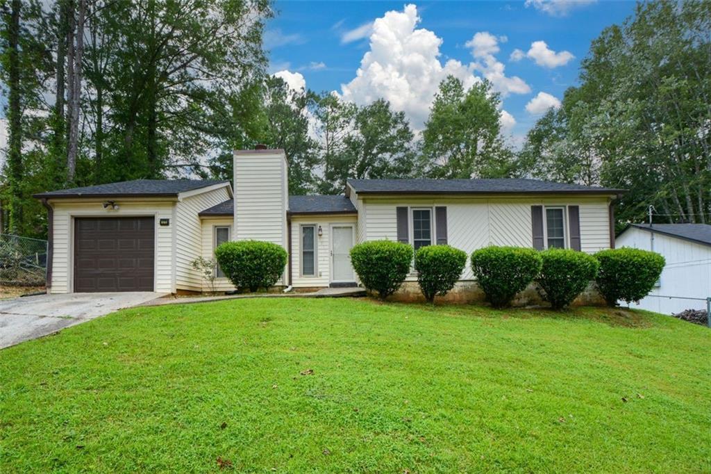 1070 Salisbury Tr., Riverdale, GA 30296