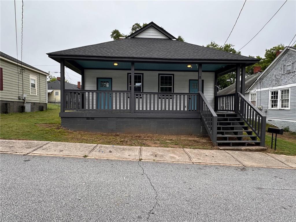 8 Hazel St., Porterdale, GA 30014