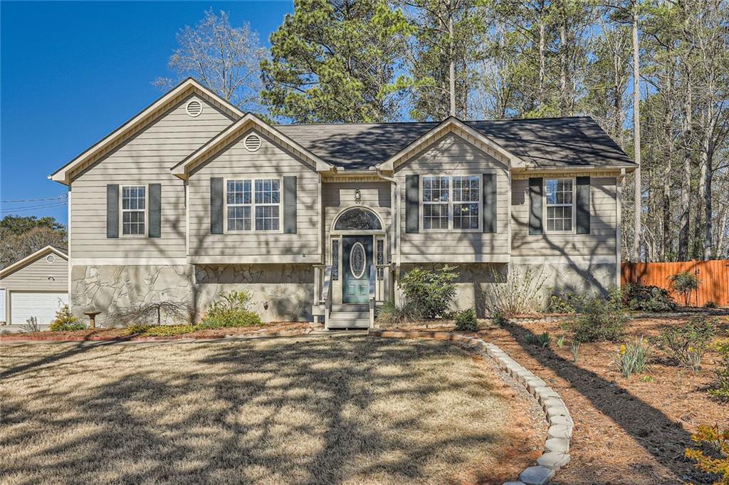 13 Cliff Ct., Villa Rica, GA 30180