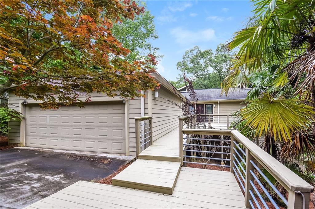 3985 Loch Highland Pass, Roswell, GA 30075