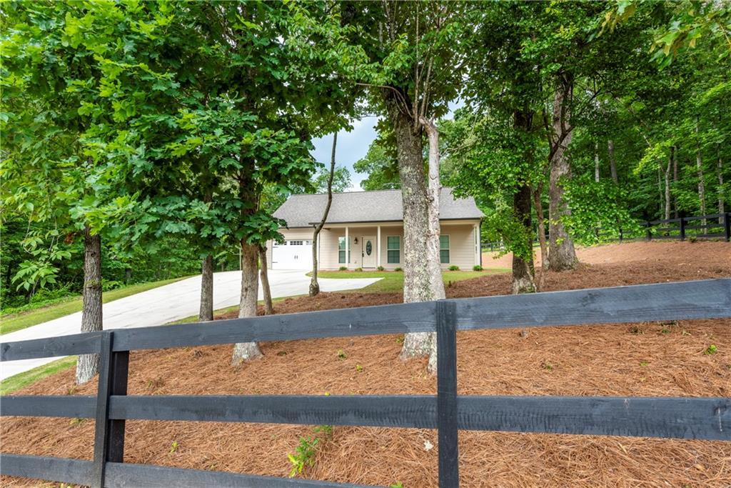 1960 York Dr., Canton, GA 30114