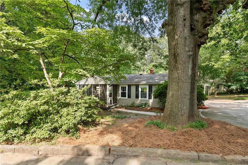 433 Pine Dr., Pine Lake, GA 30072