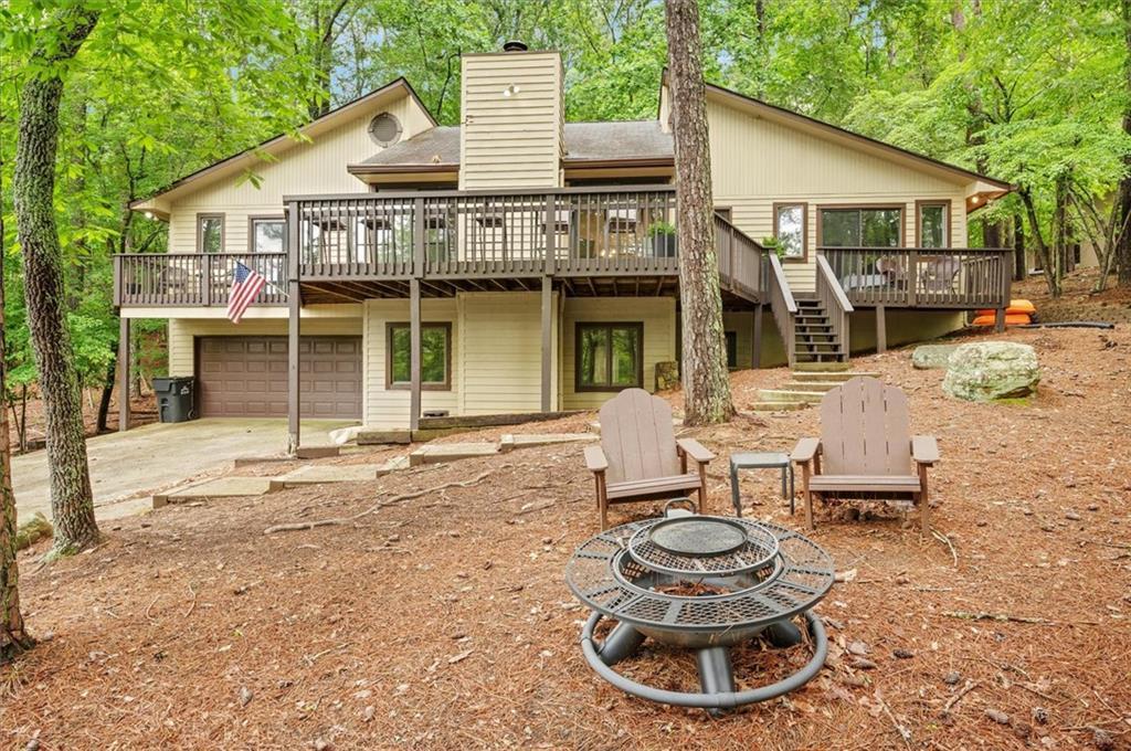 214 White Antelope St., Waleska, GA 30183