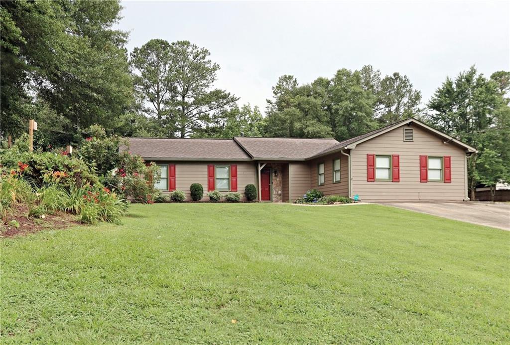 199 Candy Ln., Canton, GA 30115