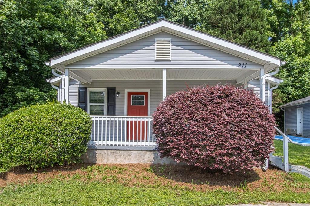 211 Margaret St., Fairburn, GA 30213
