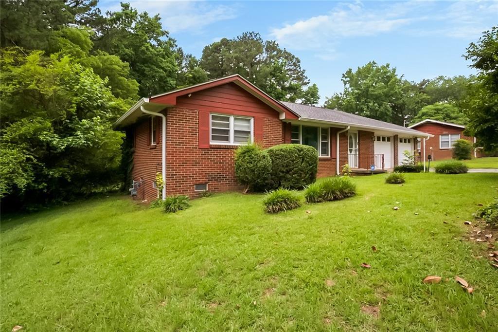 5343 Crystal Ln., Atlanta, GA 30349