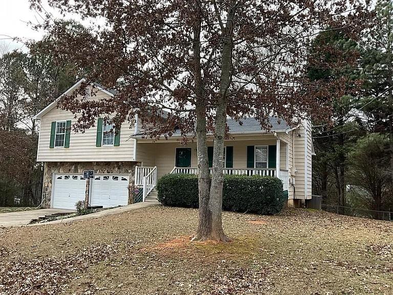 112 Brentwood Ct., Dallas, GA 30132