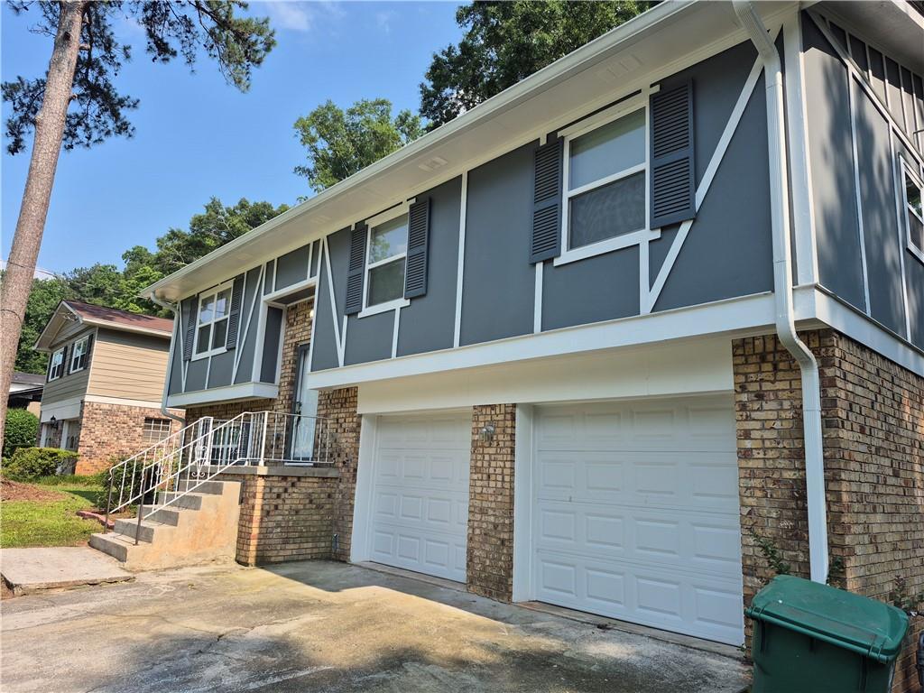 3975 Northstrand Dr., Decatur, GA 30035
