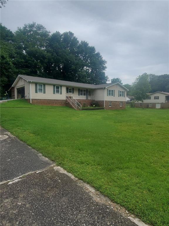 204 Melanie Ln., Woodstock, GA 30188