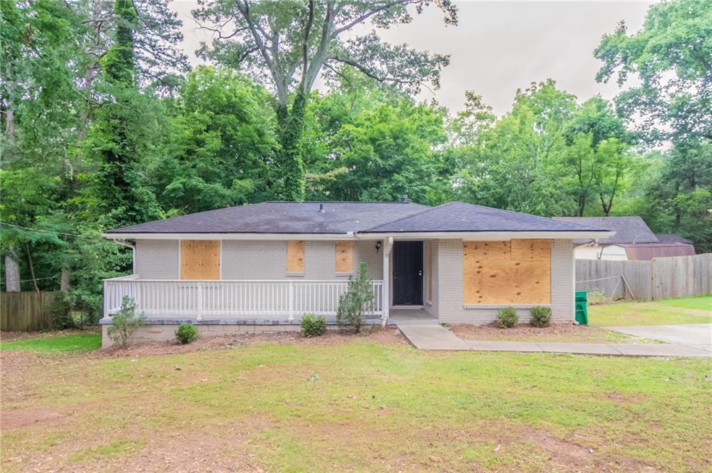 1421 Dennis Dr., Decatur, GA 30032