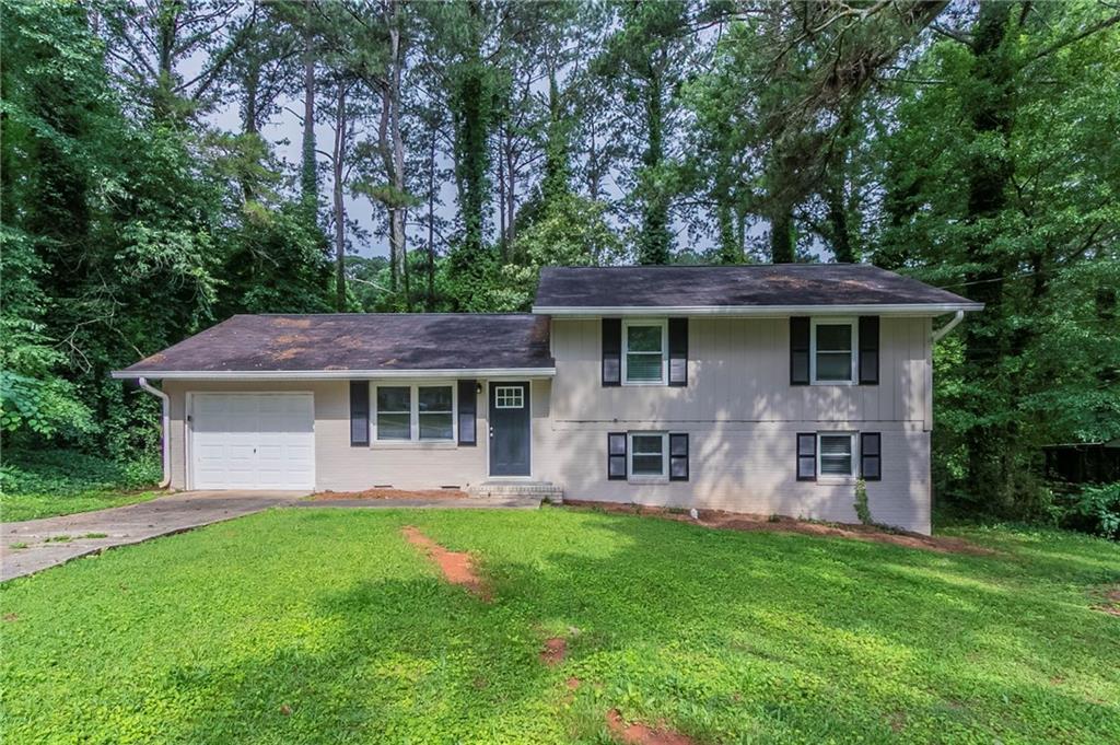 1539 Pine Glen Cir., Decatur, GA 30035